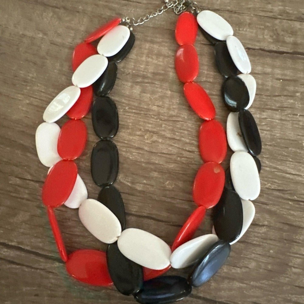 Striking Red and Black Geometric Beaded Necklace